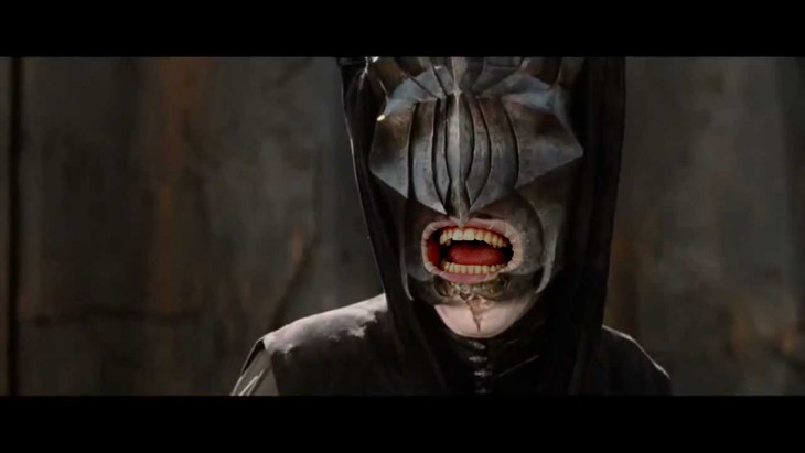 Sauron con boca humana
