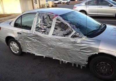 Creatividad para reparar carros