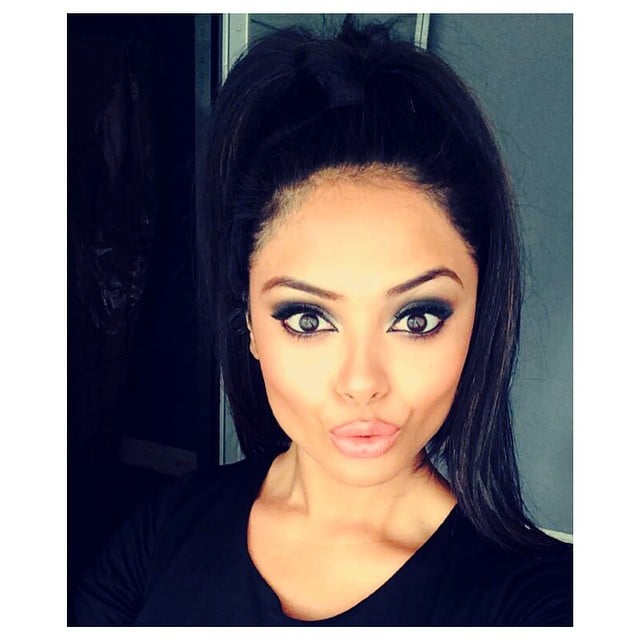 Afshan Azad kiss lips