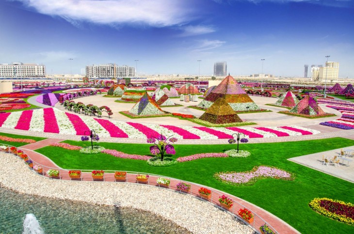 jardin de los milagros dubai flores