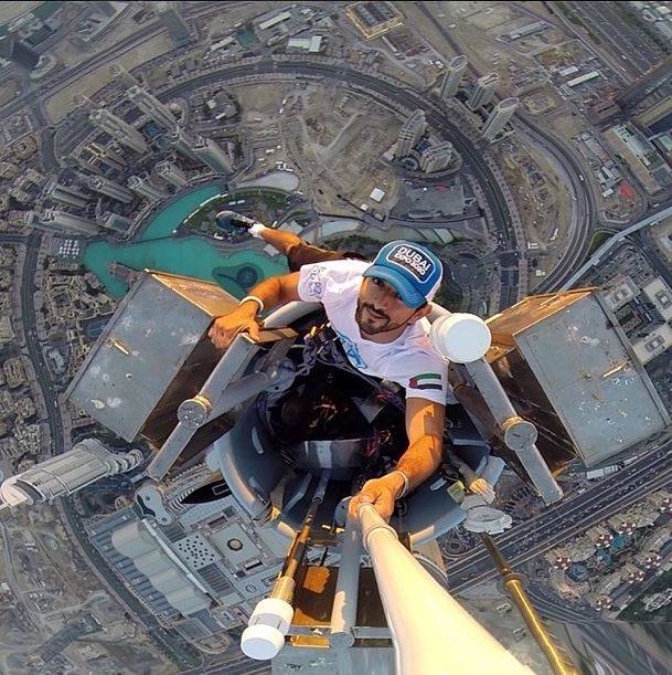 selfie principe en torre burj khalifa