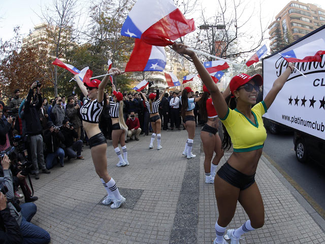 chicas en calles de chile copa america 2015