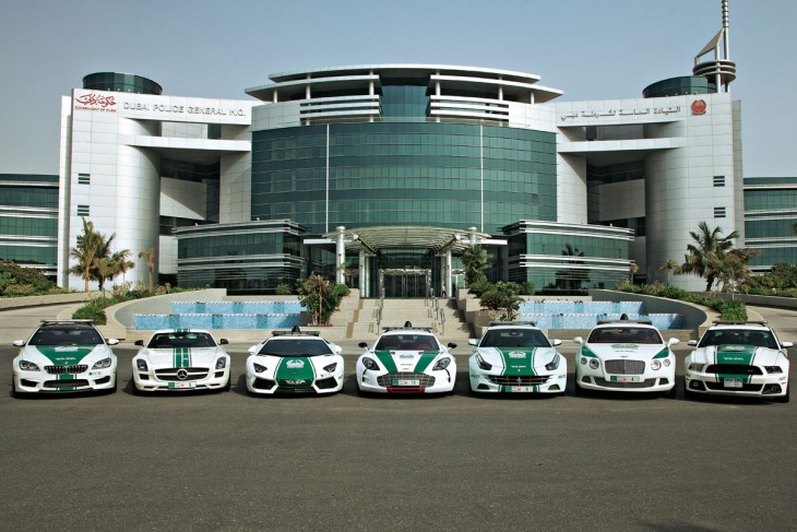 autos policia dubai