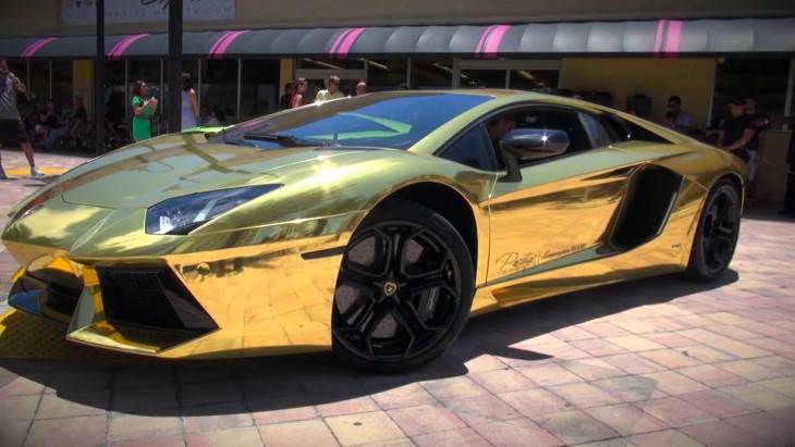 lamborghini aventador dorado dubai