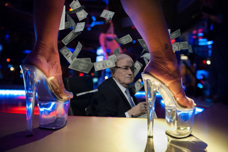 blatter en club nocturno table dance