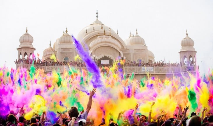 holi india