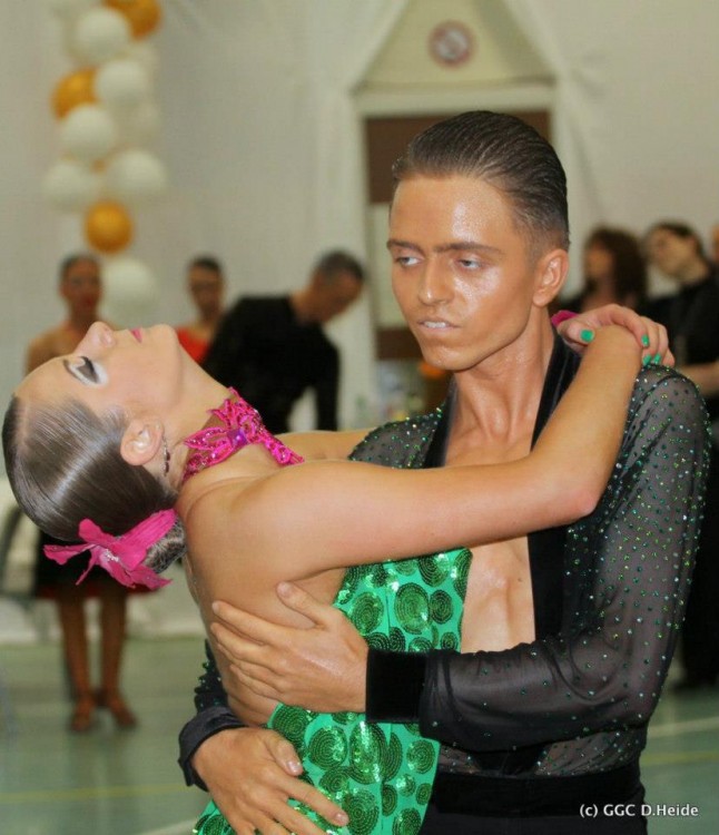 El gracioso rostro de este bailarín es el más photoshopeable