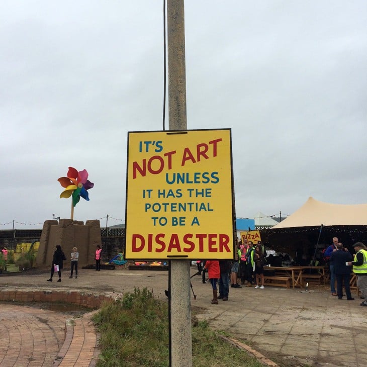 no es arte hasta que tenga el potencial de ser un desastre dismaland