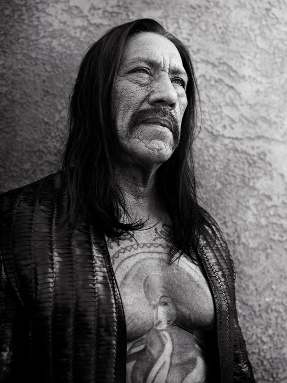 Danny Trejo sonriendo y tranquilo