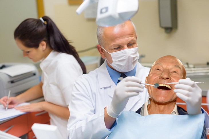 Patrick Stewart photoshop, dentista