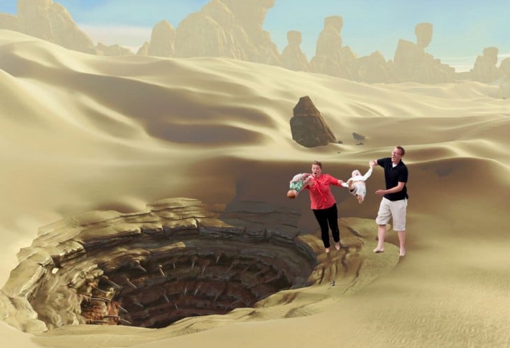 Photoshop niño cae en la playa desierto