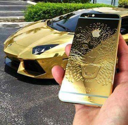 iphone de oro con lamborghini bañado en oro