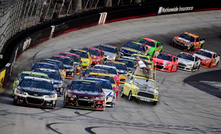 photosopean a mr bean en una carrera