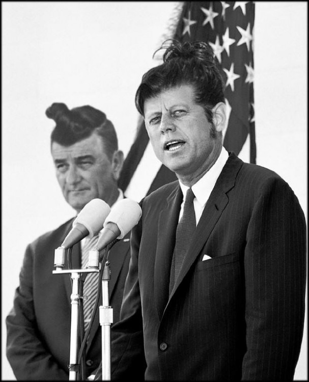 Lyndon Johnson y John F. Kennedy peinado hipster