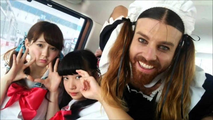 Ladybaby en el auto