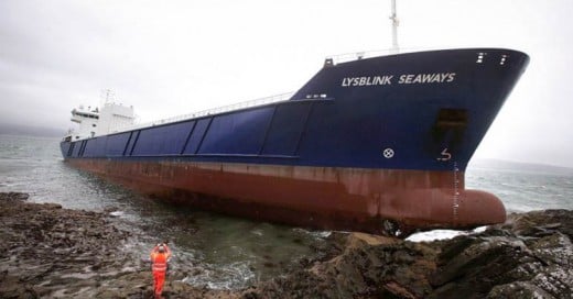 Marinero Ruso se Emborracha con Media Botella de Ron y ¡Choca un Buque contra Escocia!