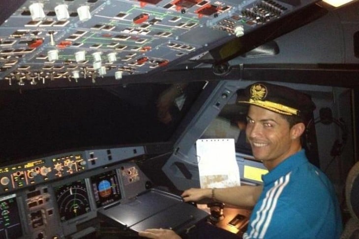 Cristiano Ronaldo de piloto de jet