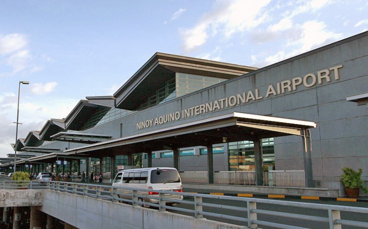 Entrada de aeropuerto en Manila