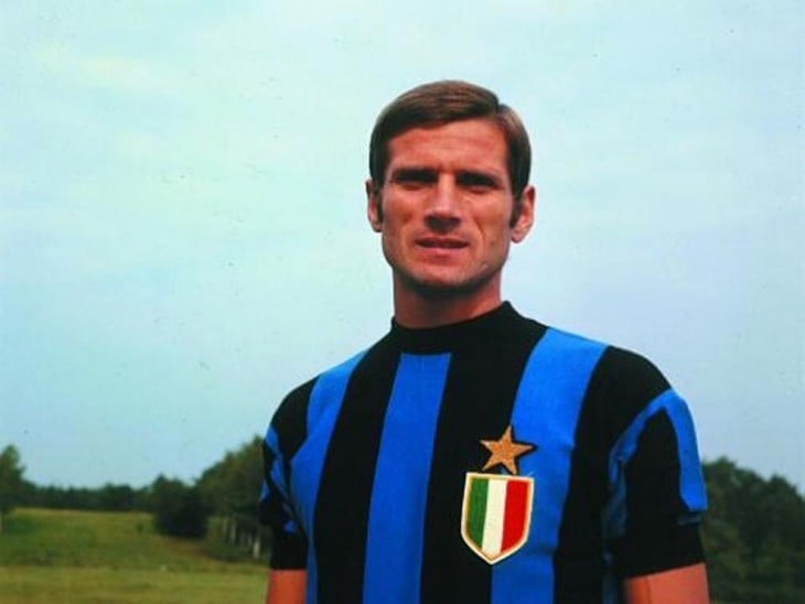 Facchetti con playera del Inter