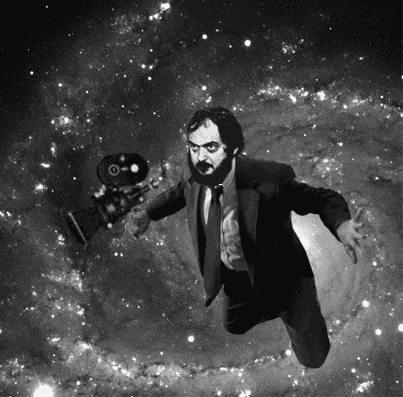 Stanley Kubrick flotando