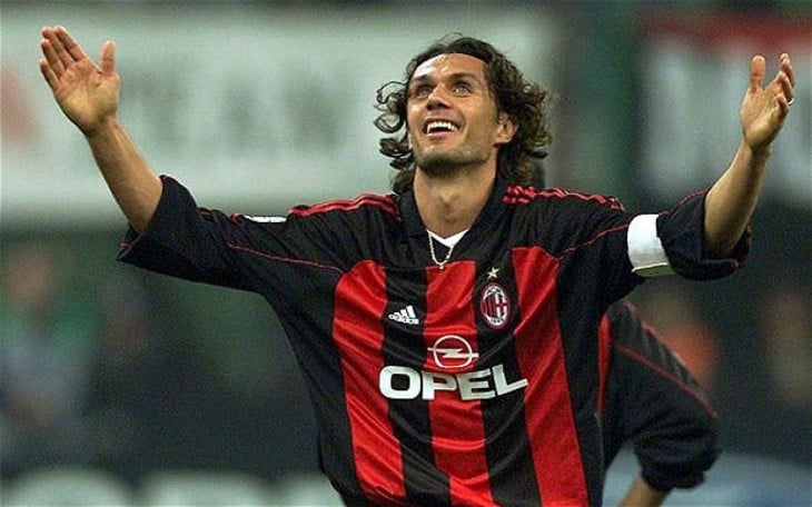 Paolo Maldini celebra