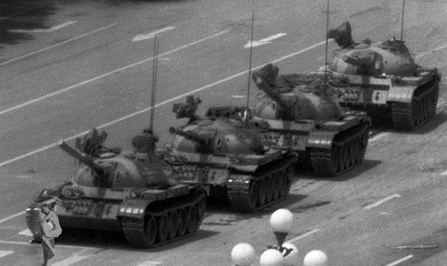 Photoshop para quitar la isla protesta tanques