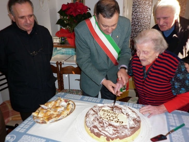 festejo 116 de la abuelita de Europa