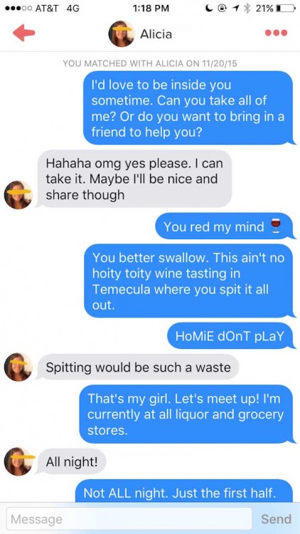 conversación botella de vino en tinder