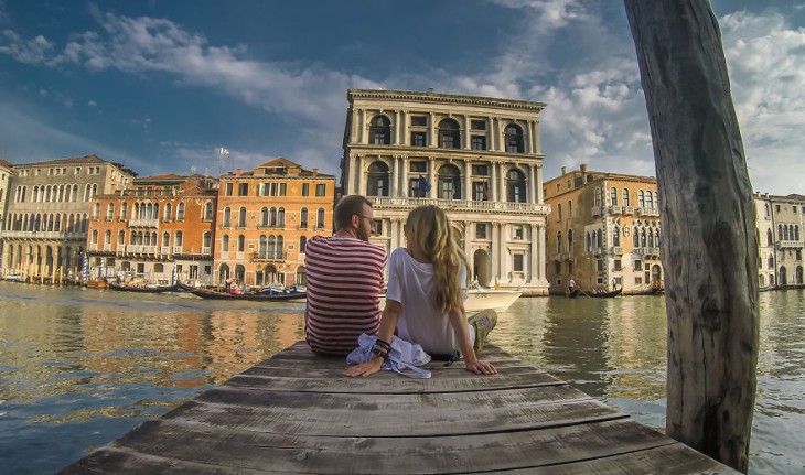  pareja visitó 50 países en su Van