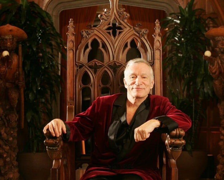 HUGH HEFNER EN LA MANSION