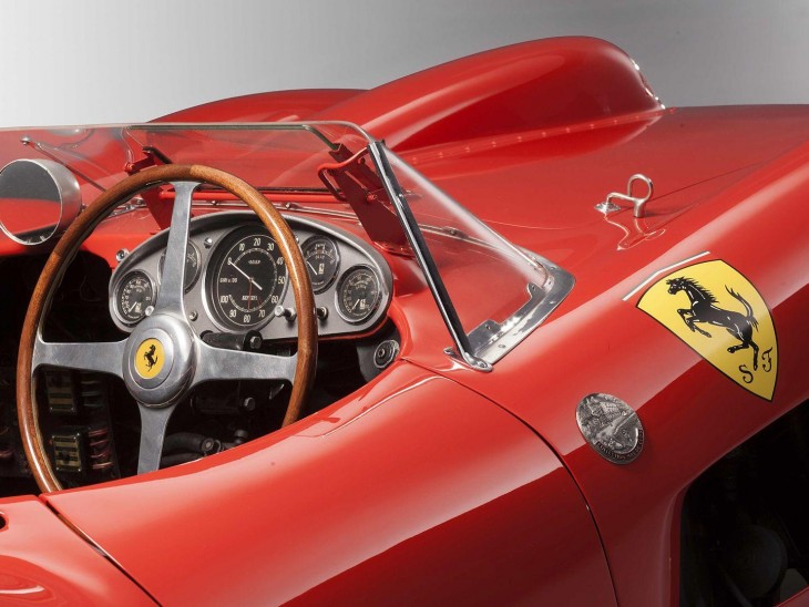 Ferrari 335 S Spider Scaglietti perfil 3/4