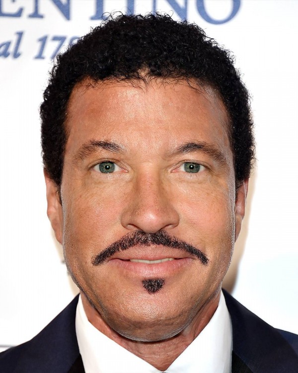 Lionel Richie y Michael J. Fox