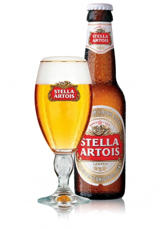 Cerveza Stella Artois con vaso