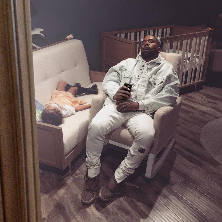 Kanye West dormido bebé photoshop selfie