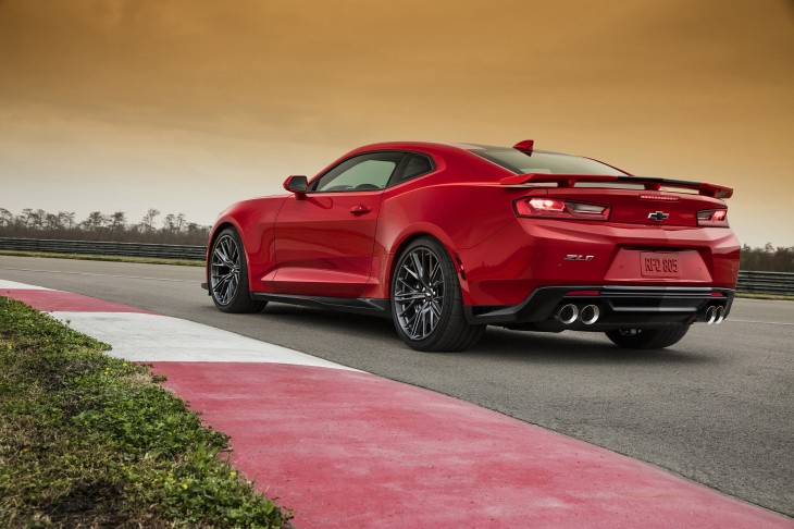 Home / News / Chevrolet / Camaro ZL1 / 2017 Chevrolet Camaro ZL1 Revealed! Packs 640 Supercharged Horsepower! - Official Photos and Info 2017 Chevrolet Camaro ZL1 Revealed! Packs 640 Supercharged Horsepower! 2017 Chevrolet Camaro ZL1 