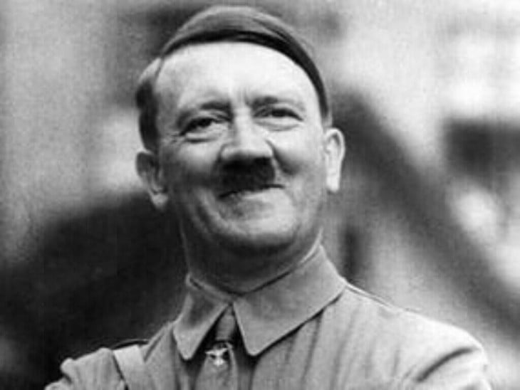 Hitler sonriente