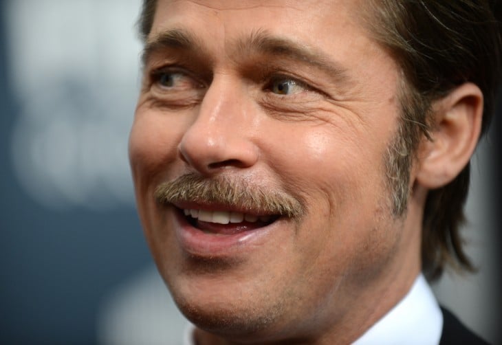 Brad Pitt con bigote