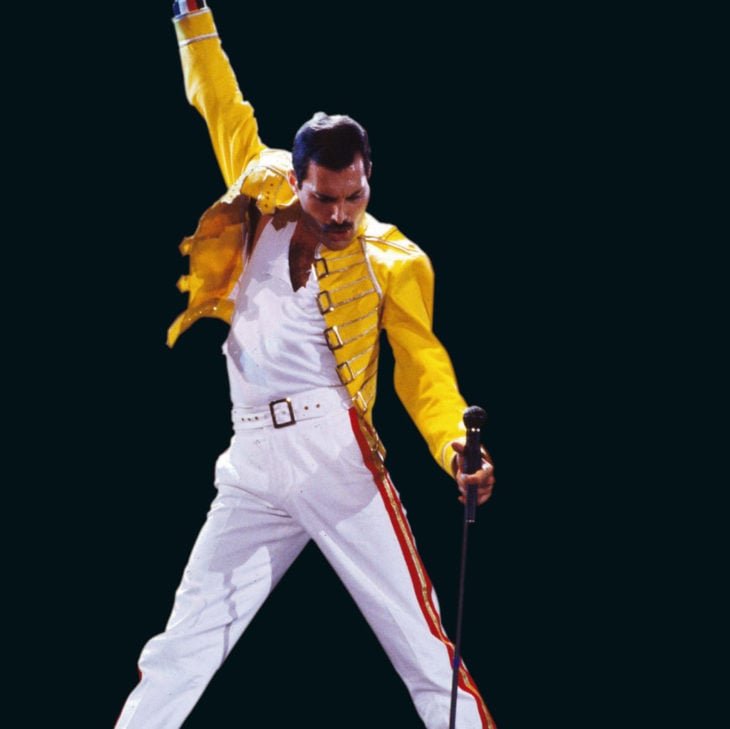 Freddie Mercury pose
