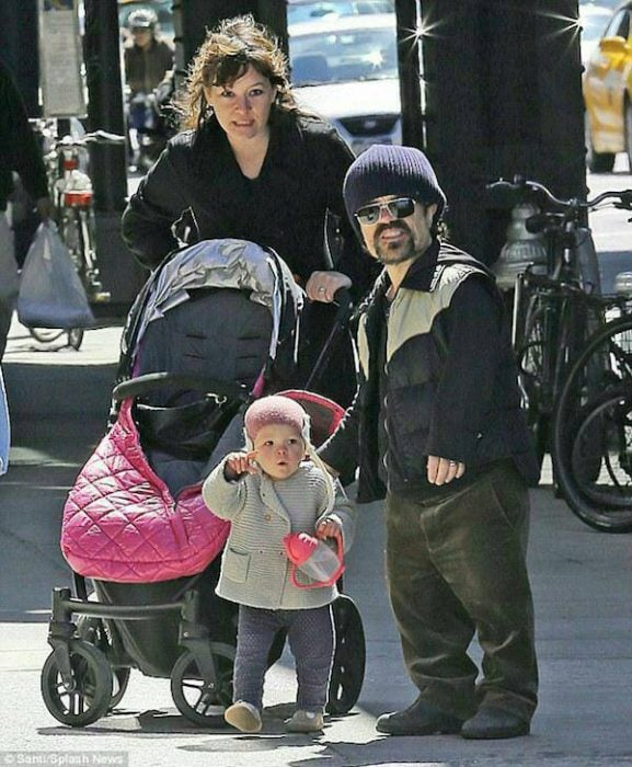 dinklage con familia