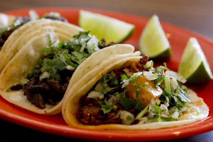 Tacos con doble tortilla