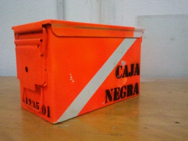 Caja negra de un avión