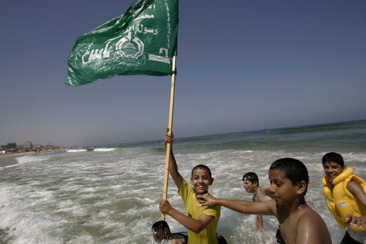 jovenes bandera