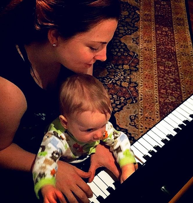 Amy Lee y su hijo Jack