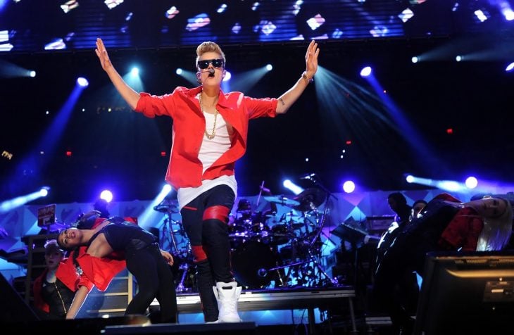 Justin Bieber durante un concierto