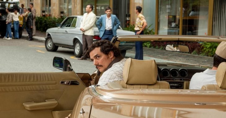 escobar en carro narcos