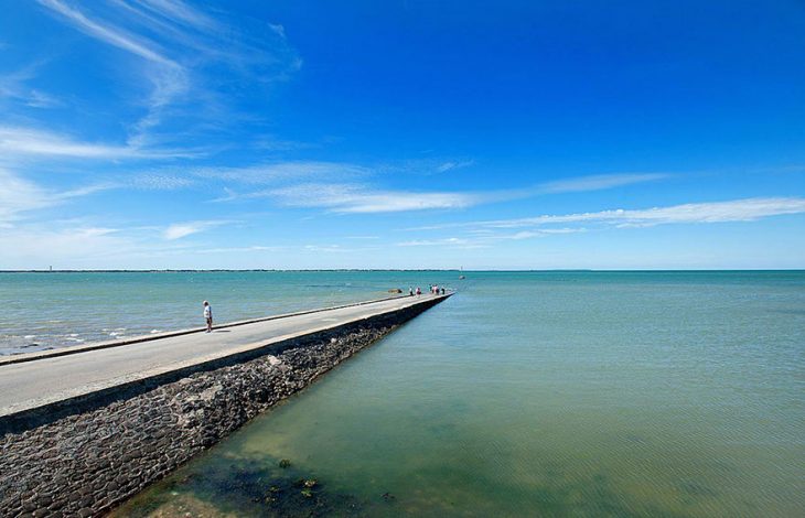 camino en el mar