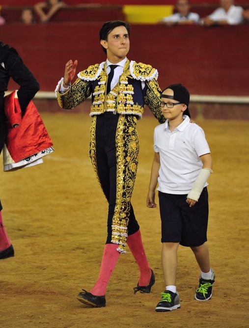 Niño con cáncer quiere ser torero