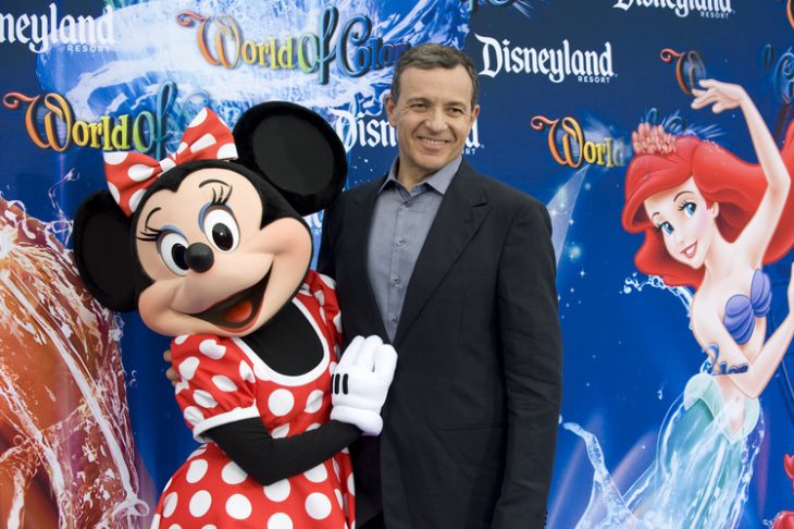 Bob Iger con Minnie Mouse