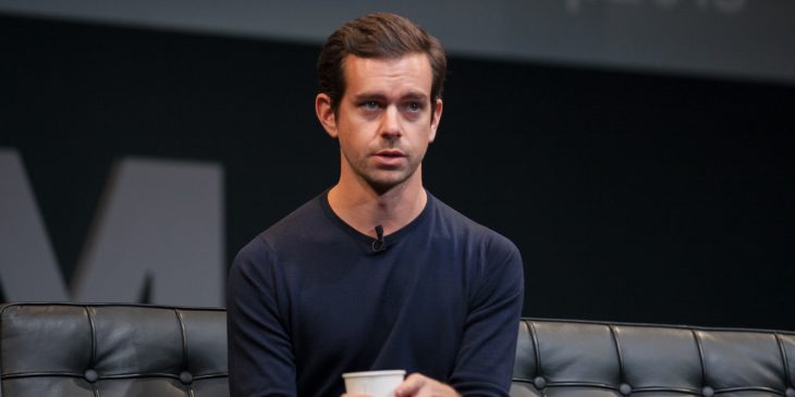 Jack Dorsey con suéter negro