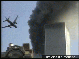 Avión se impacta contra edificio